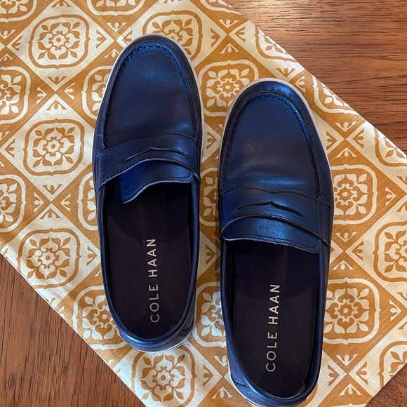 Cole Haan Deep Navy Blue with white soles - Picture 2 of 5